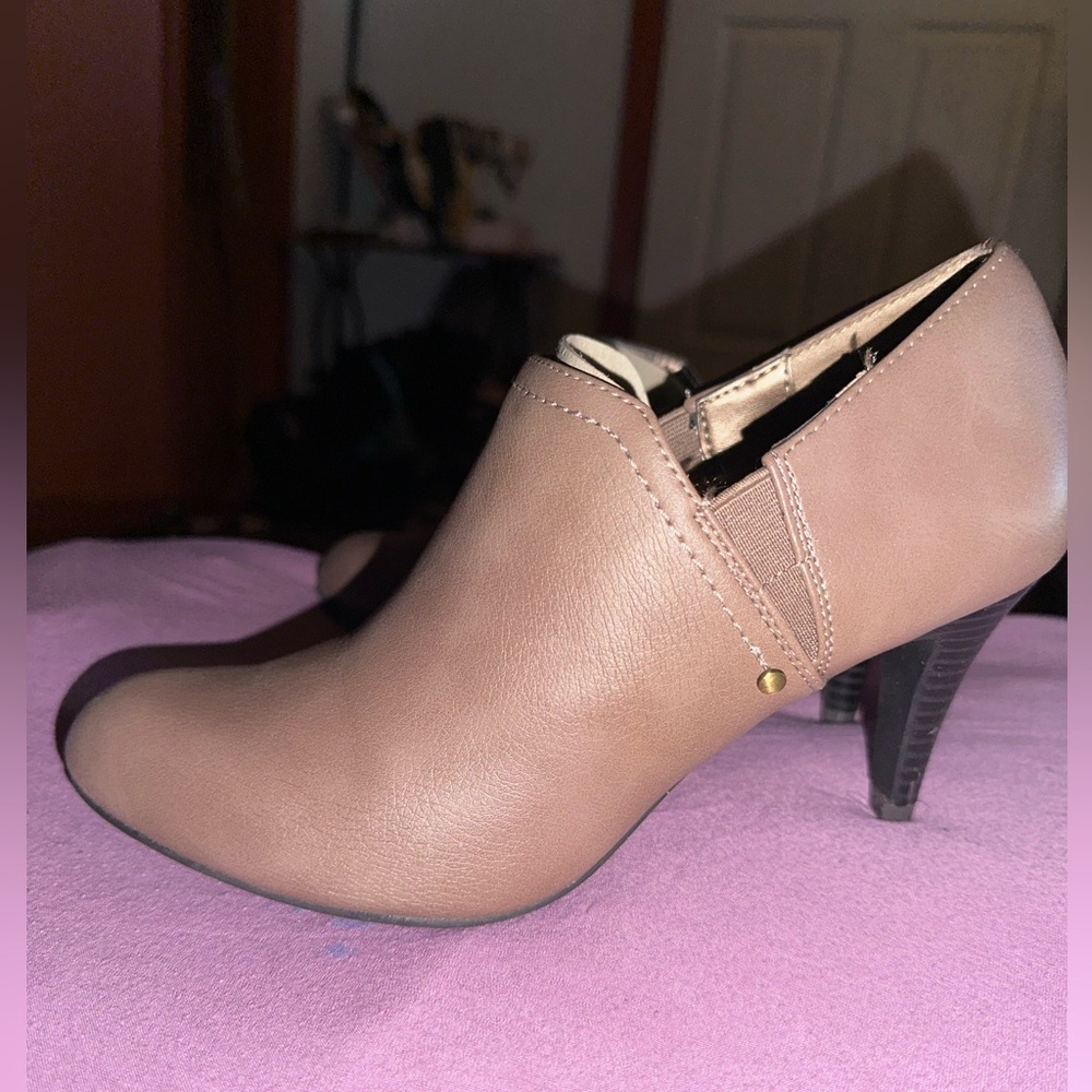 Life Stride Booties
